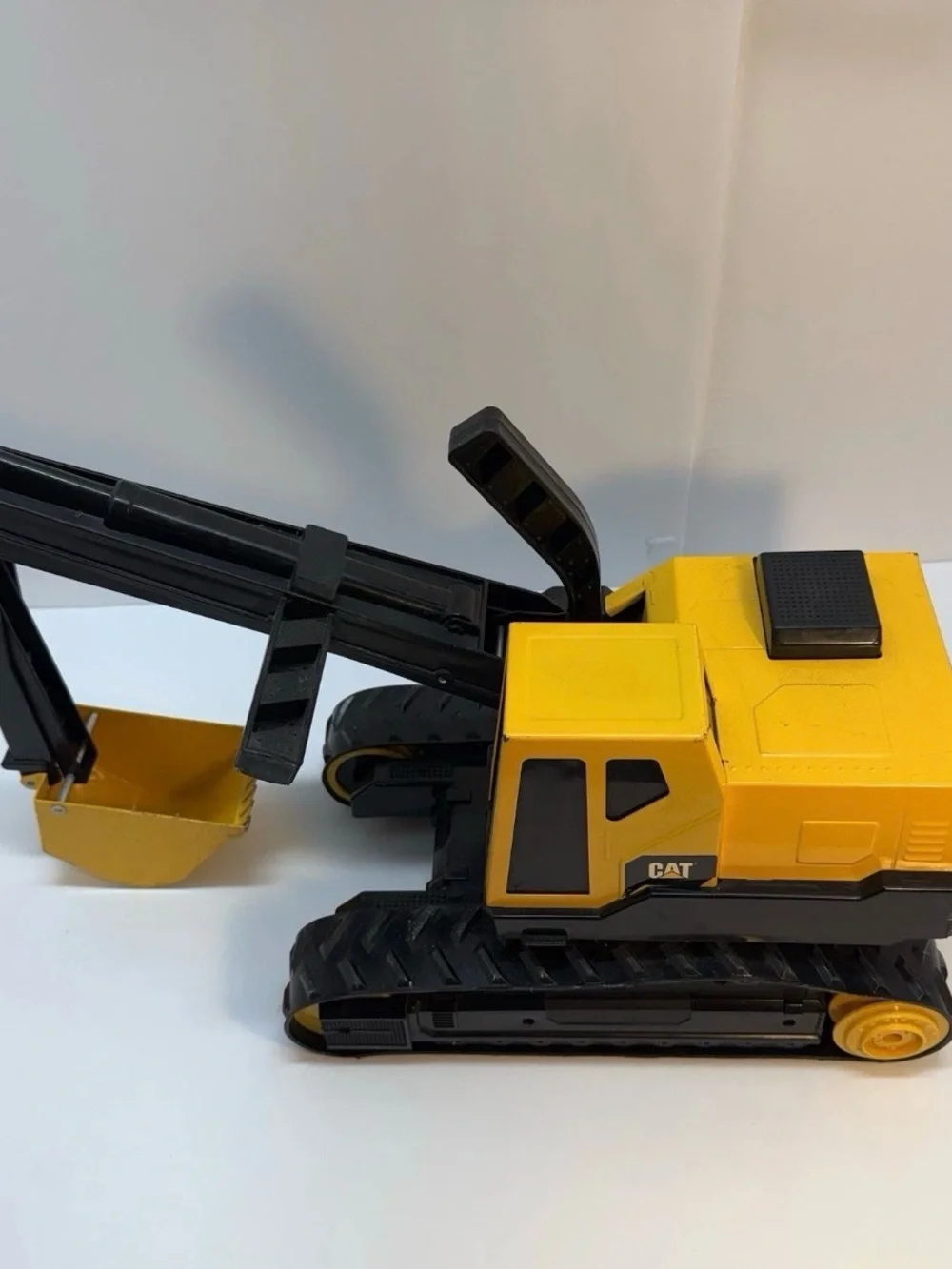 Bruder cat excavator